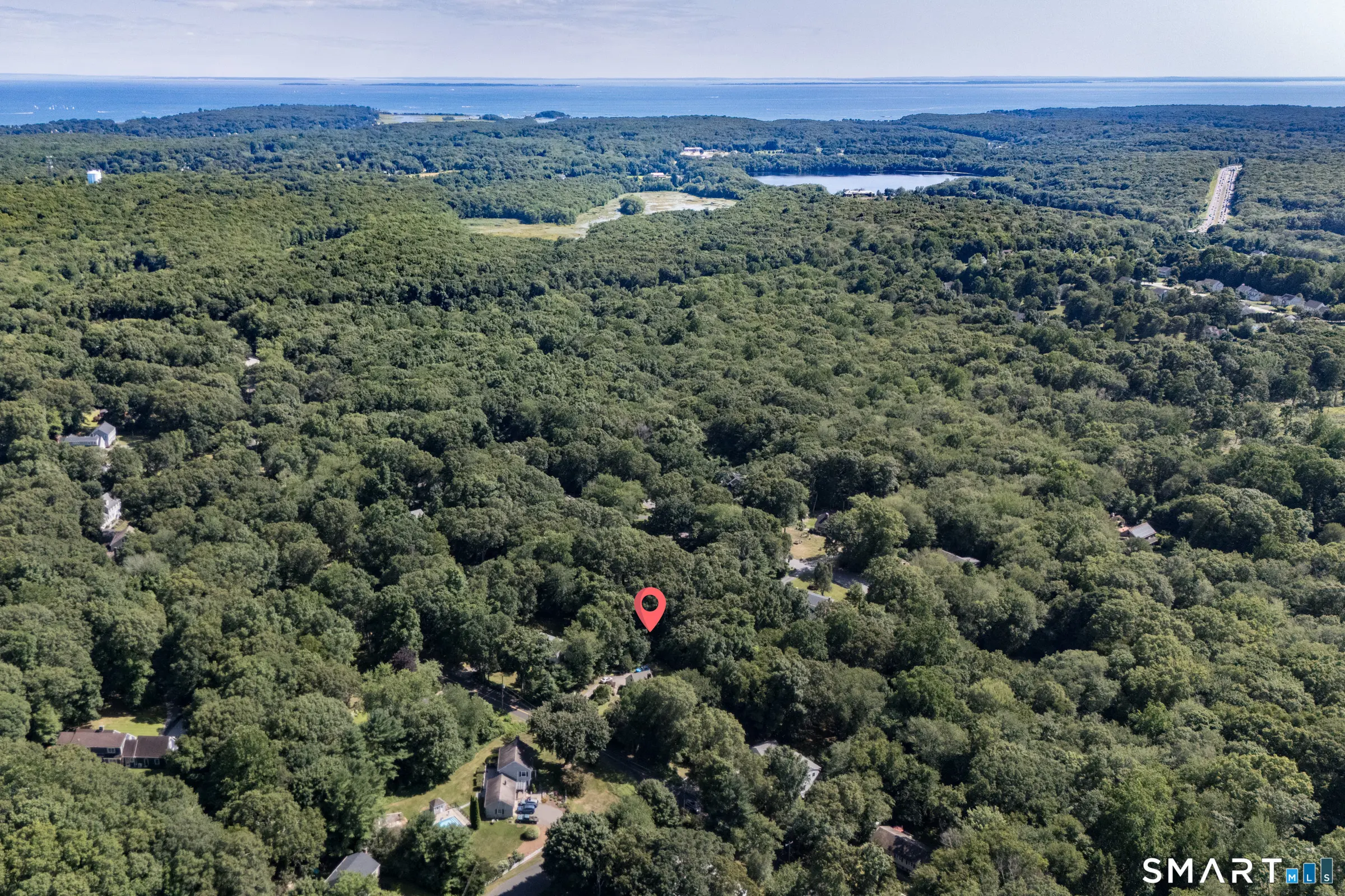 85 Dean Road, East Lyme
