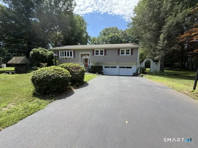 73 Fawn Hill Road, Shelton