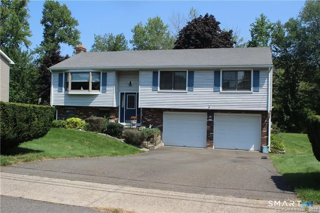 99 Glenwood Drive, Wethersfield