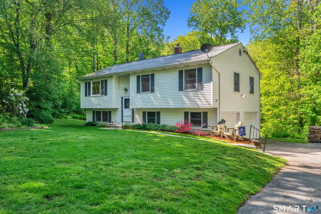 797 Middletown Road, Colchester