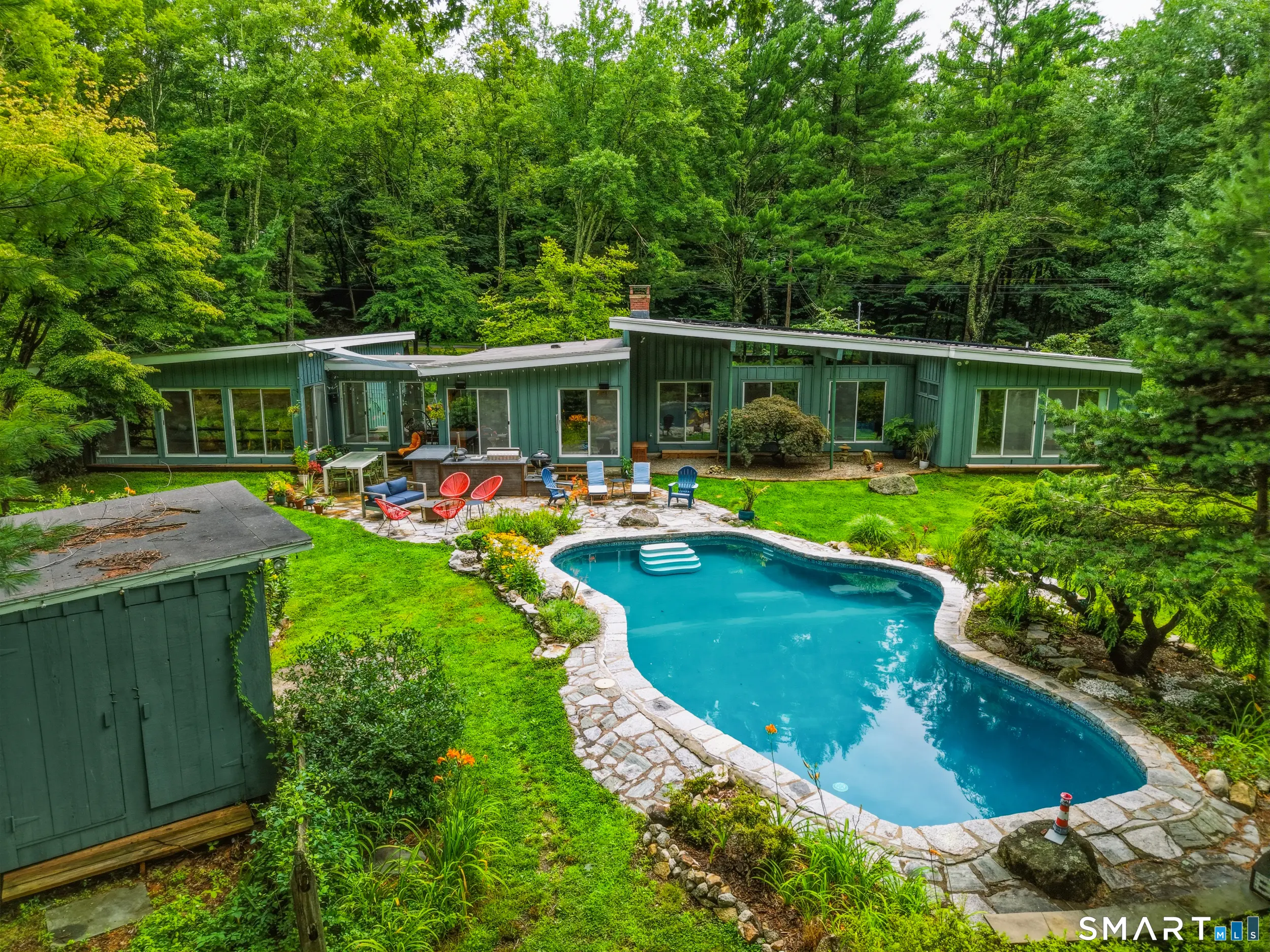 20 Crestview (incl. 24 Crestview Dr.) Drive, Woodbridge