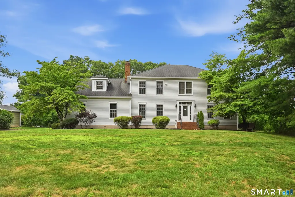 1 Stony Farm Lane, Brookfield