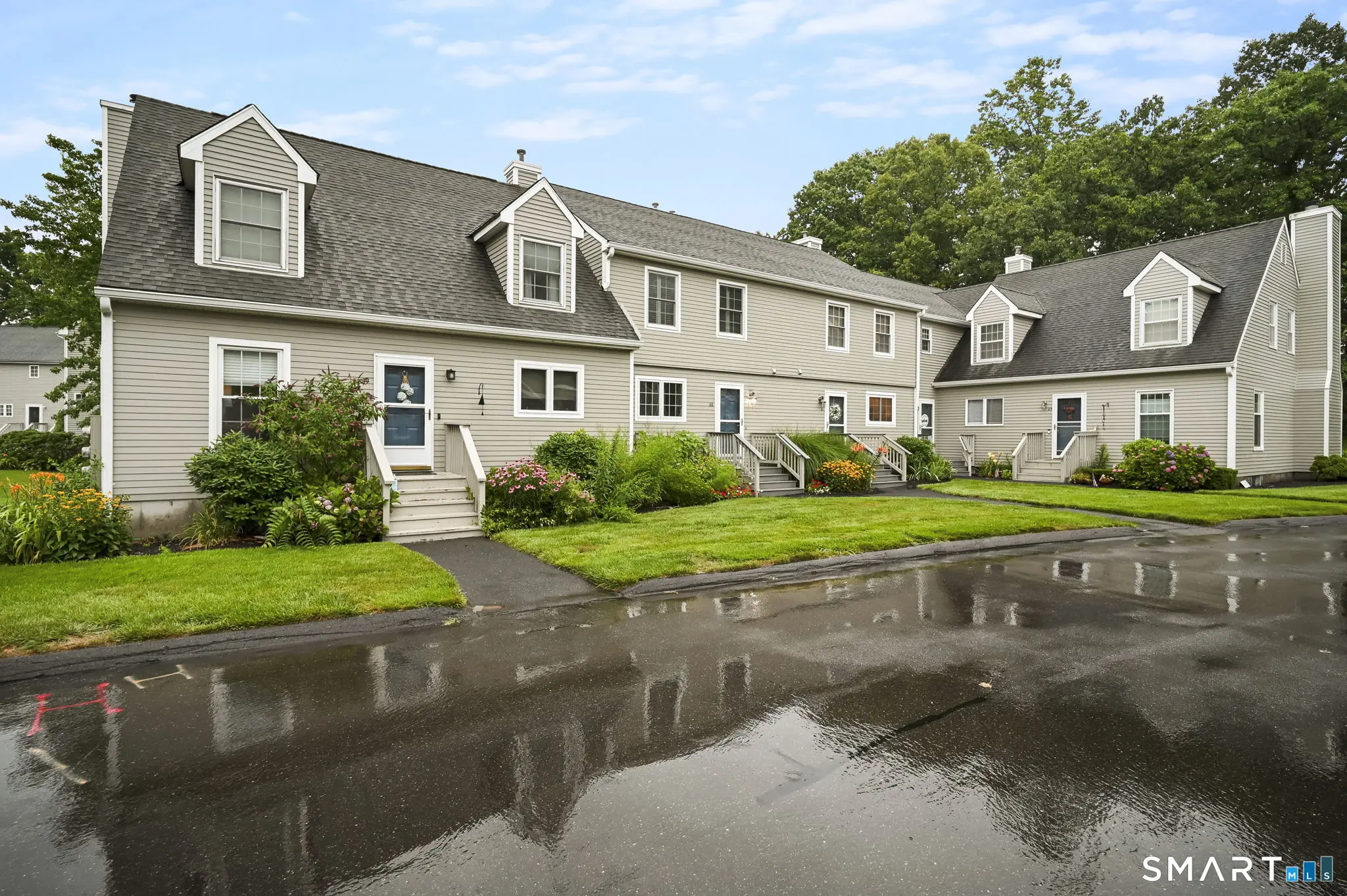 21 South Village Court 21, Branford