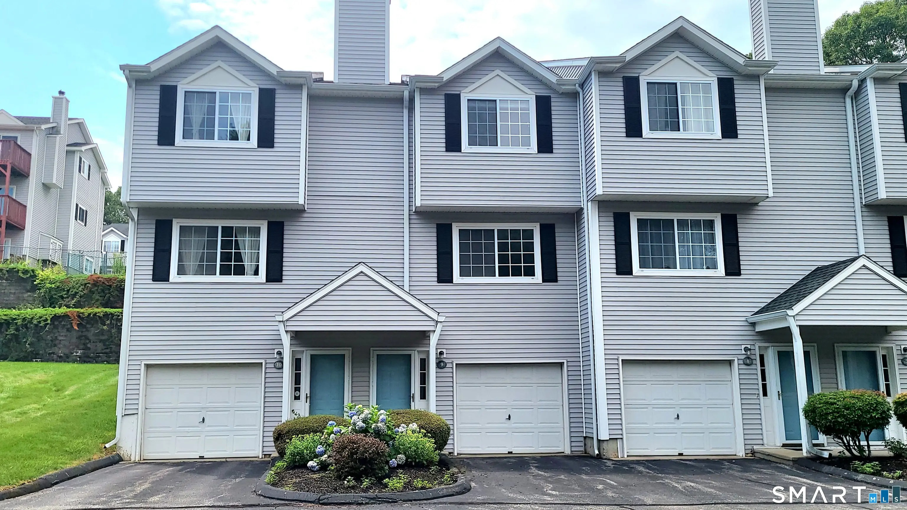 310 Boston Post Road 9, Waterford