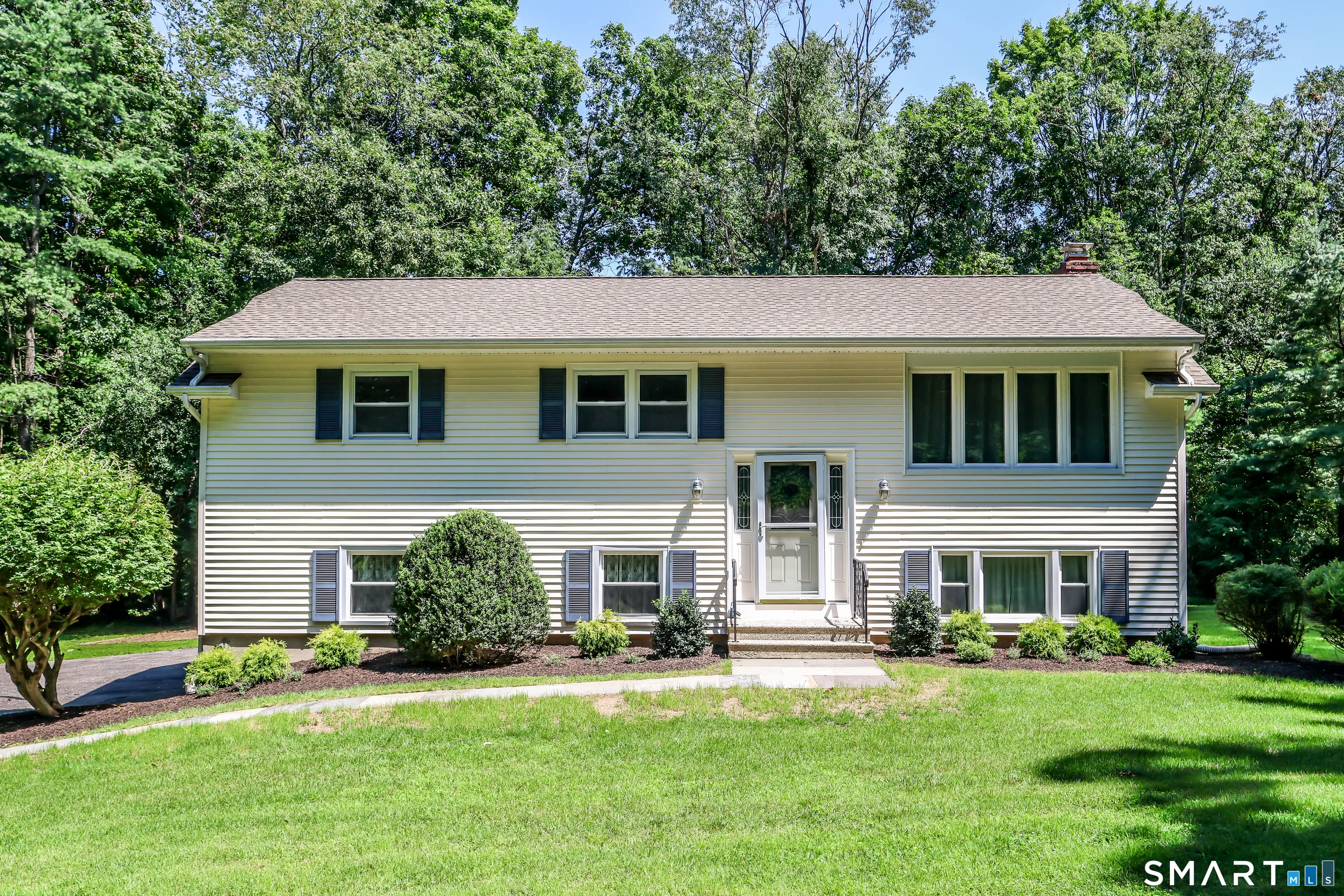 4 Beaver Bog Road, New Fairfield