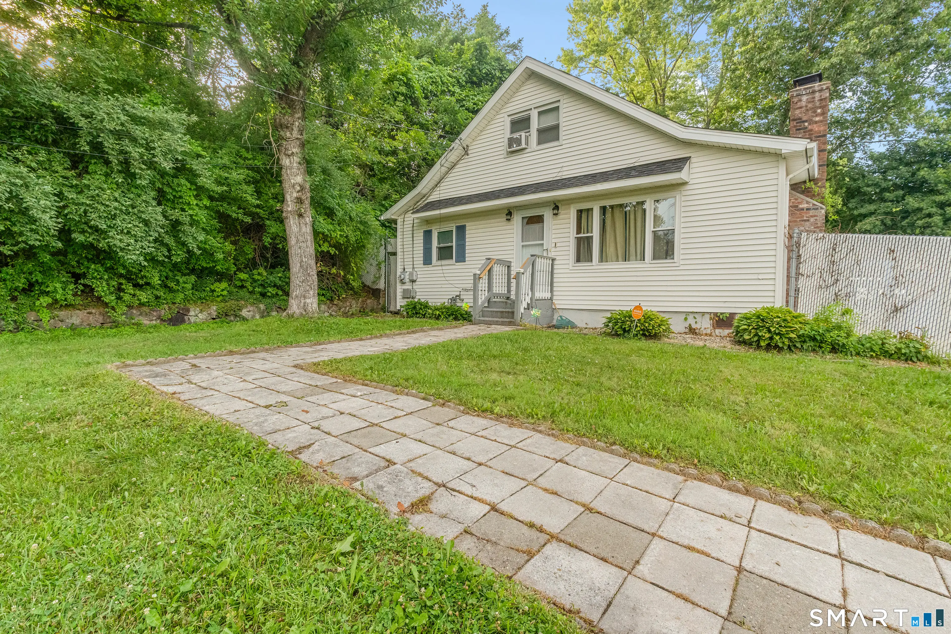 683 Woodin Street, Hamden