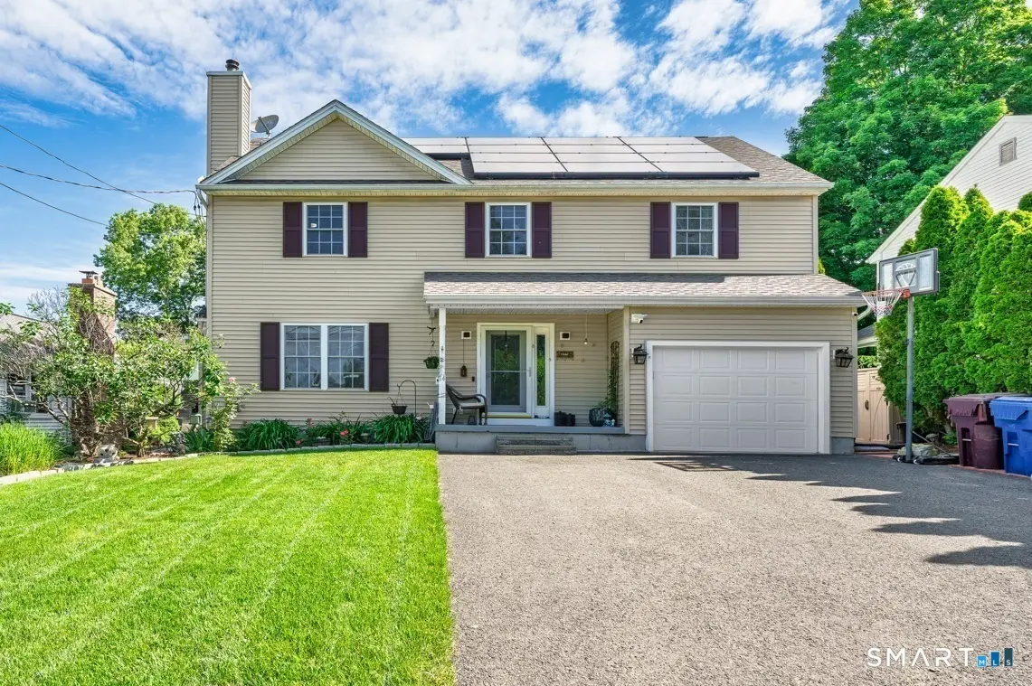 14 Lincoln Street, Farmington