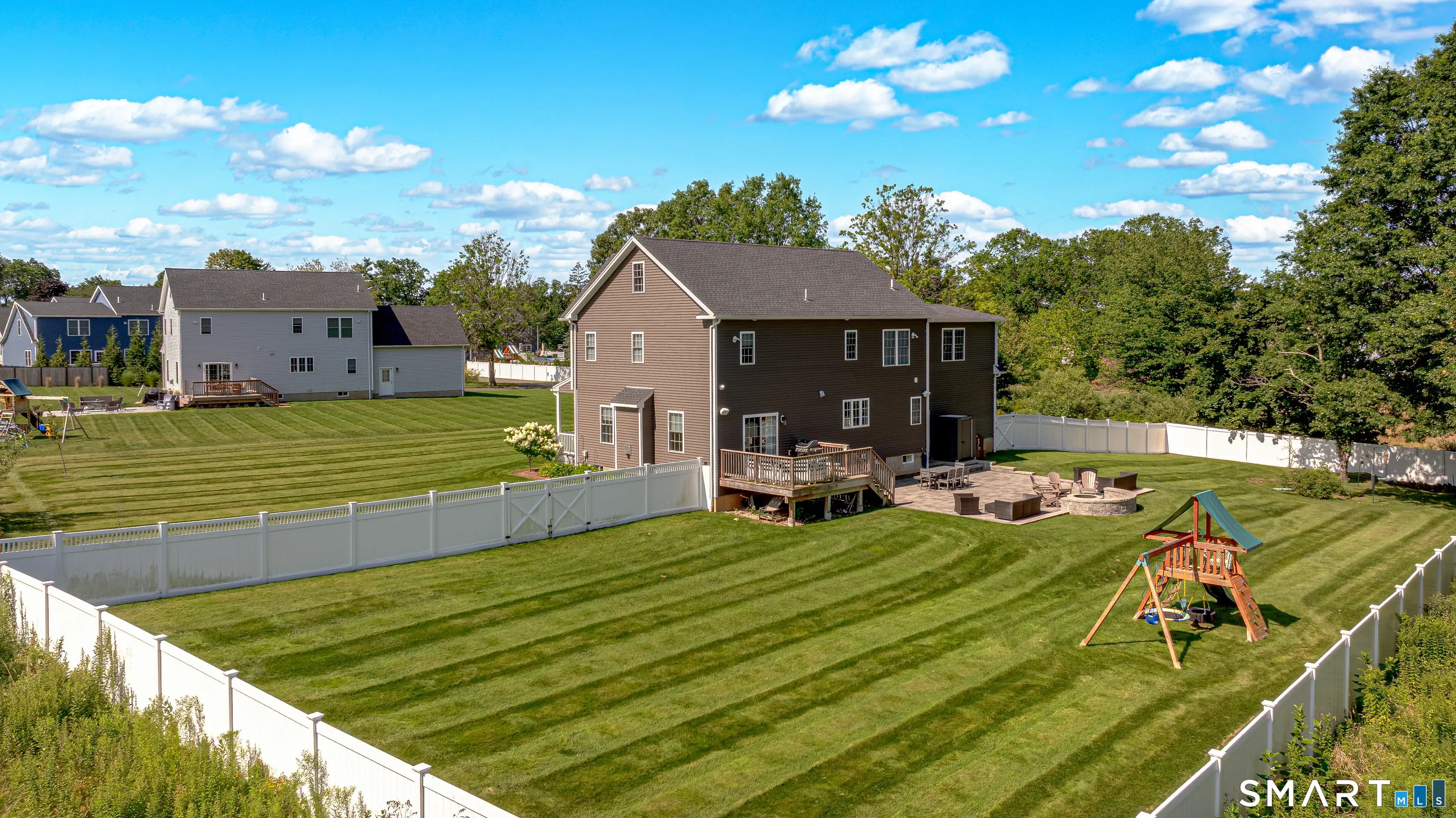 79 Todds Hill Road, Branford