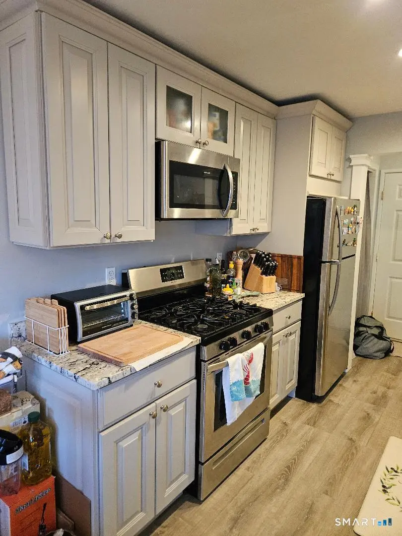 27 Canterbury Road 27, Bridgeport