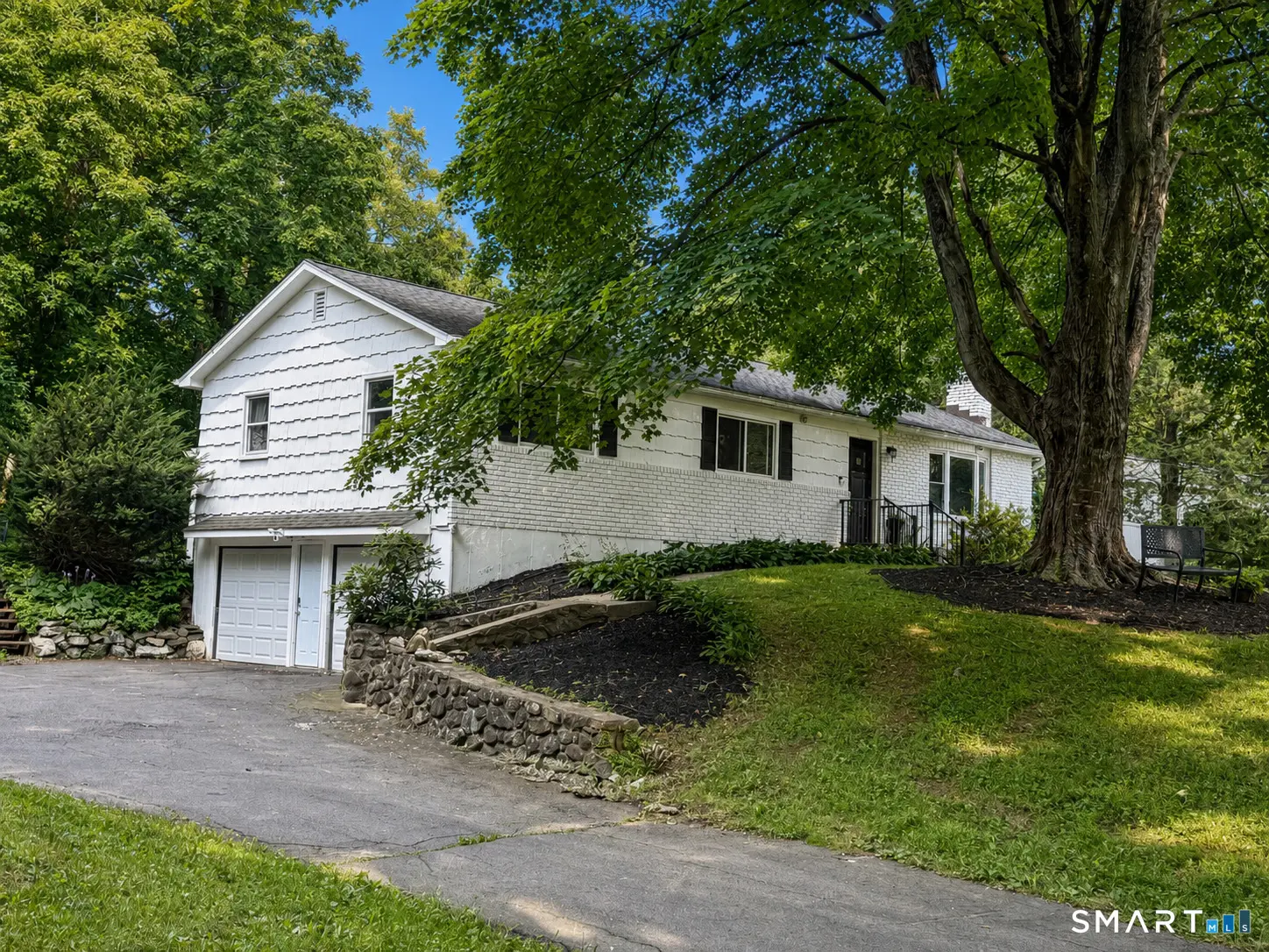 208 Strongtown Road, Southbury