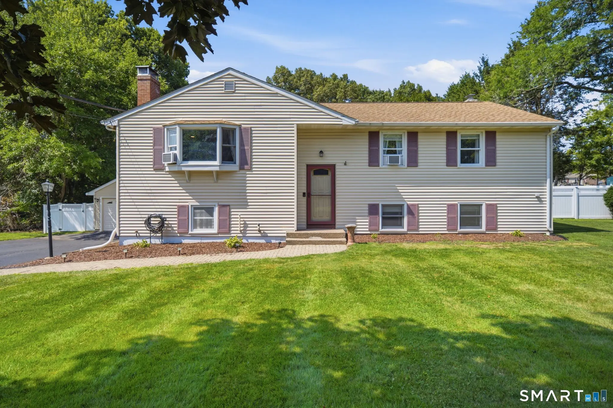 77 Montauk Drive, Vernon