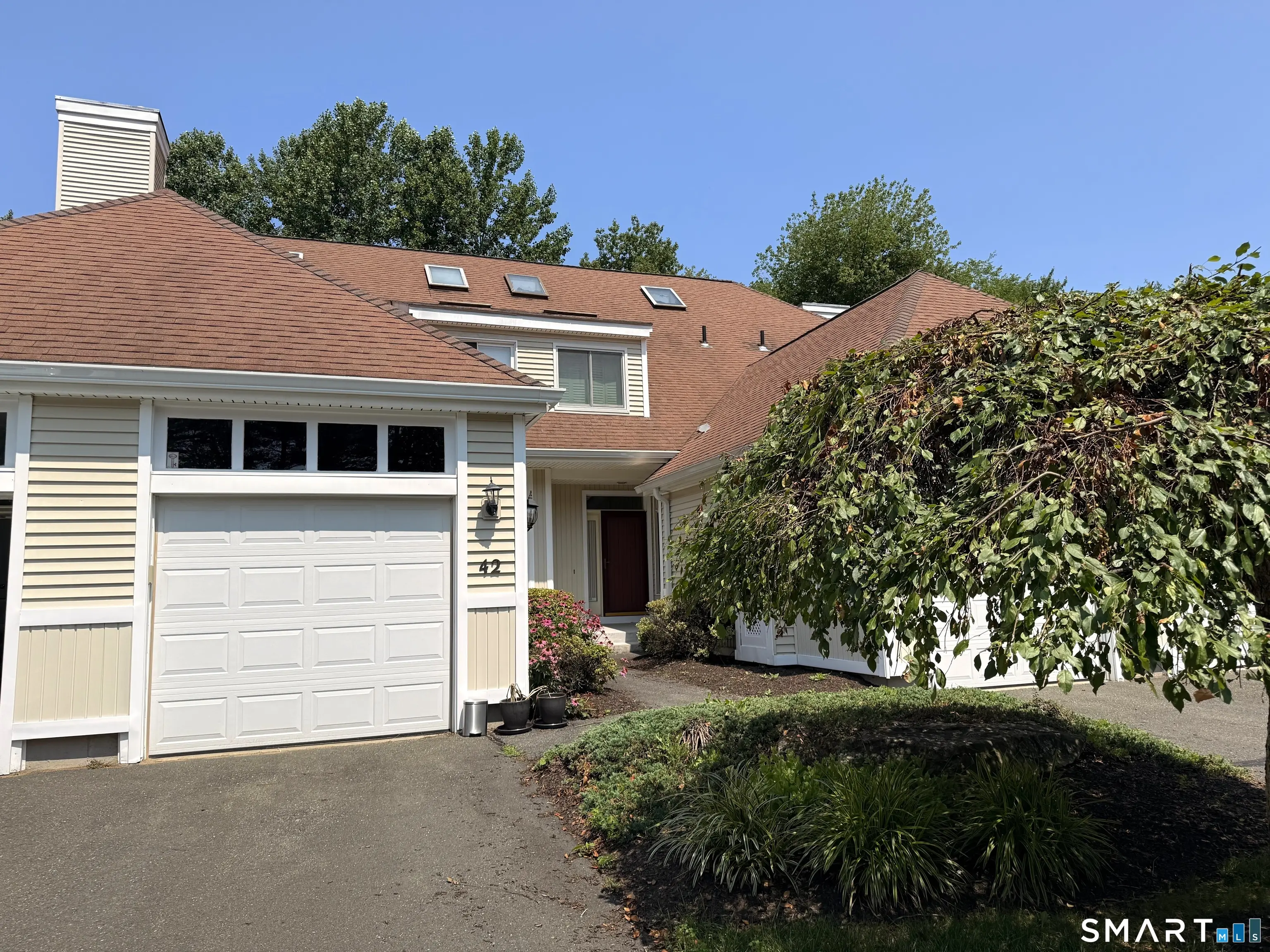 42 Summerfield Gardens 42, Shelton