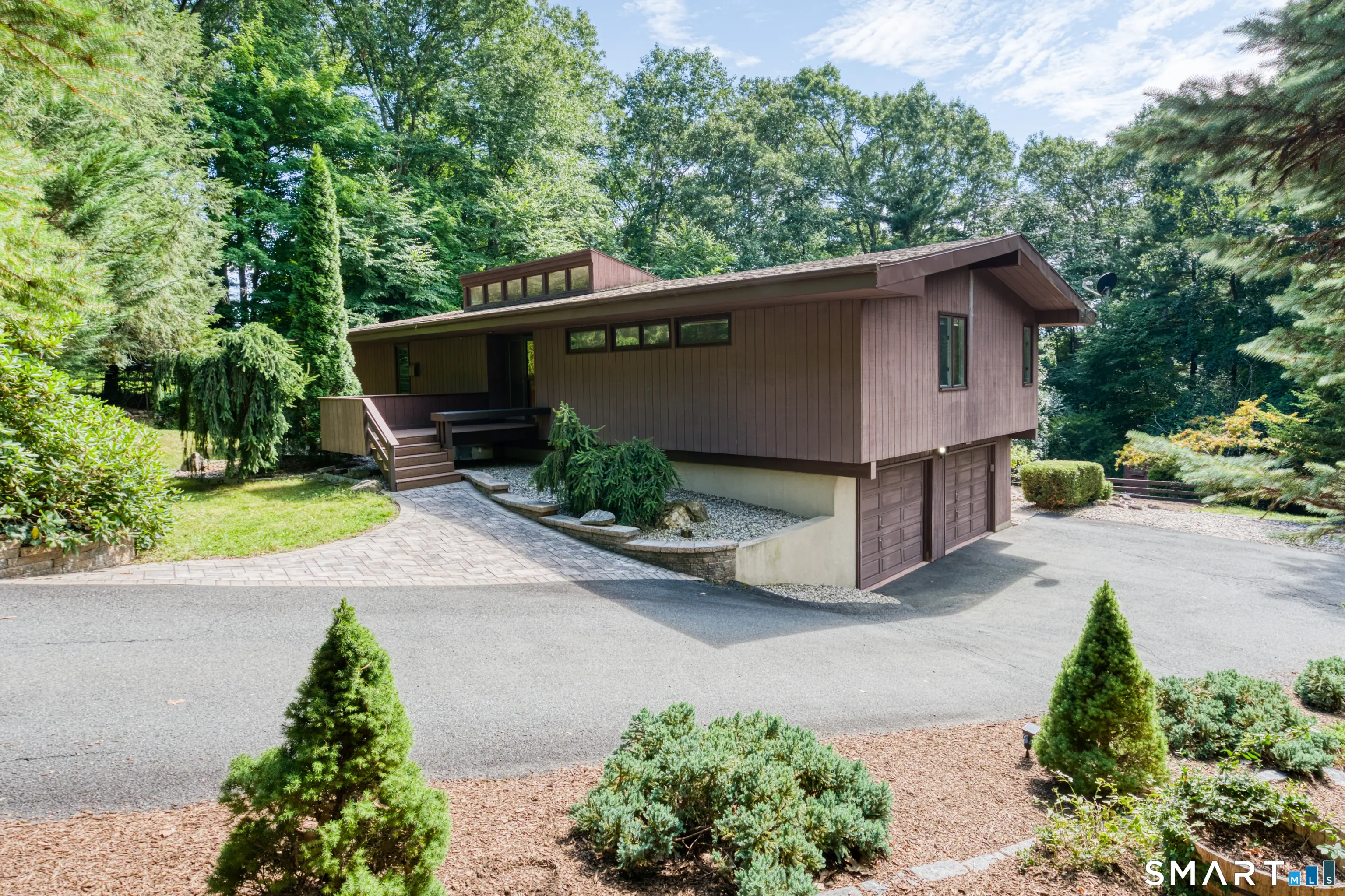 15 Brookridge Drive, Avon