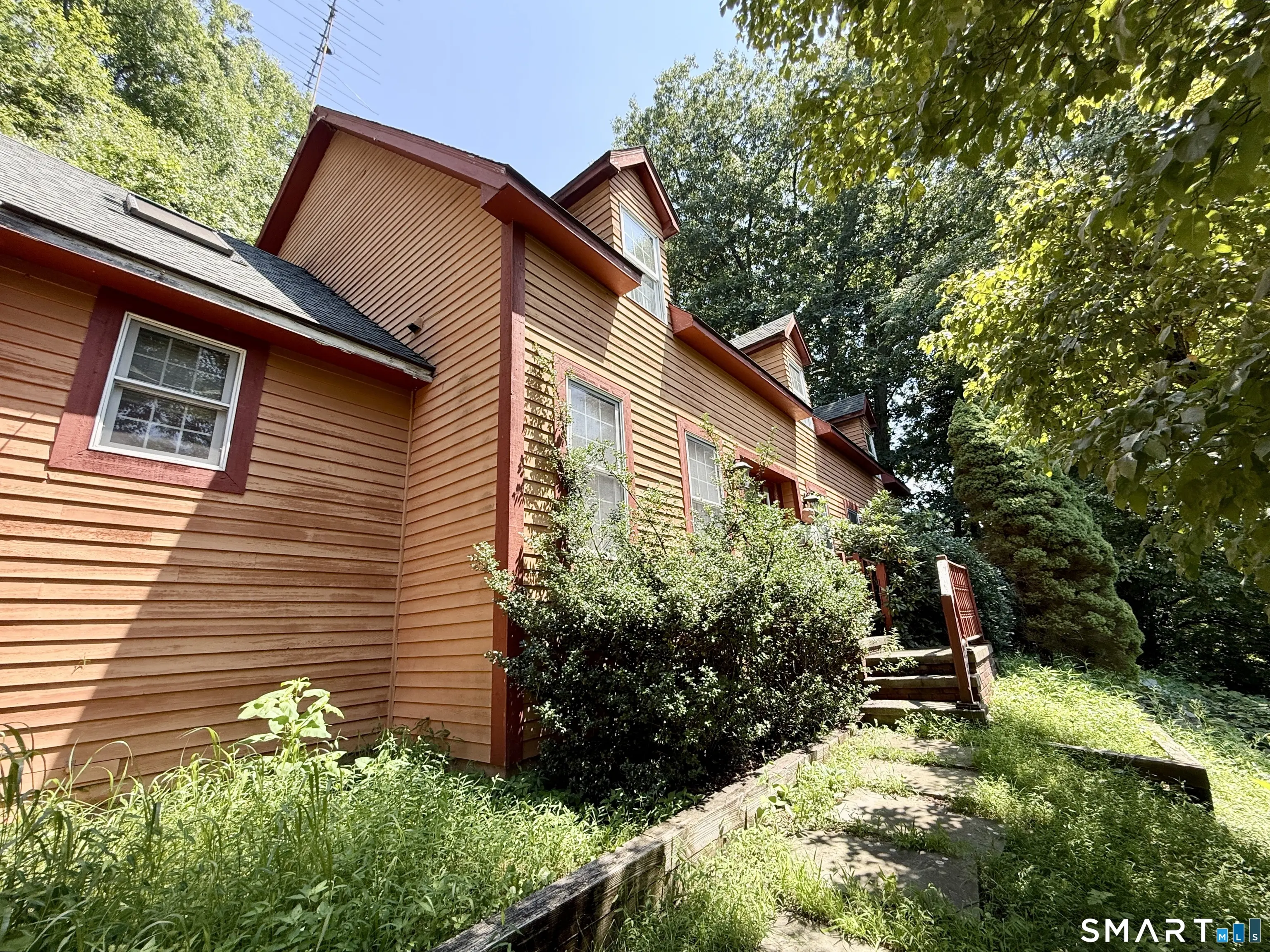 389 Tepi Drive, Southbury