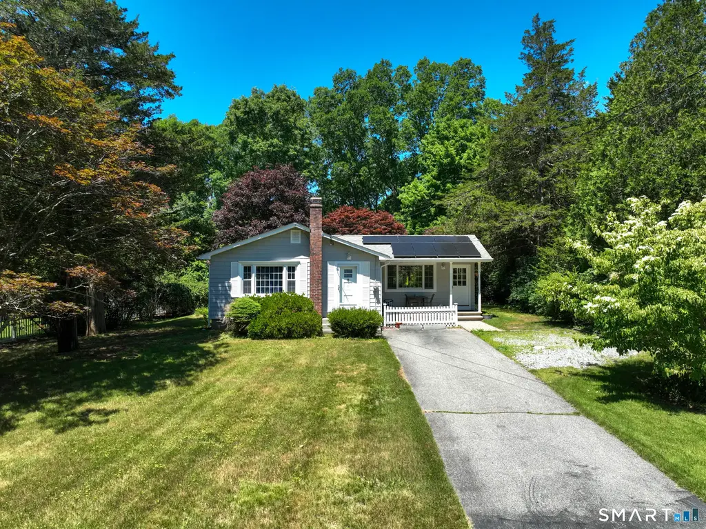 3 Stone Court, Ledyard