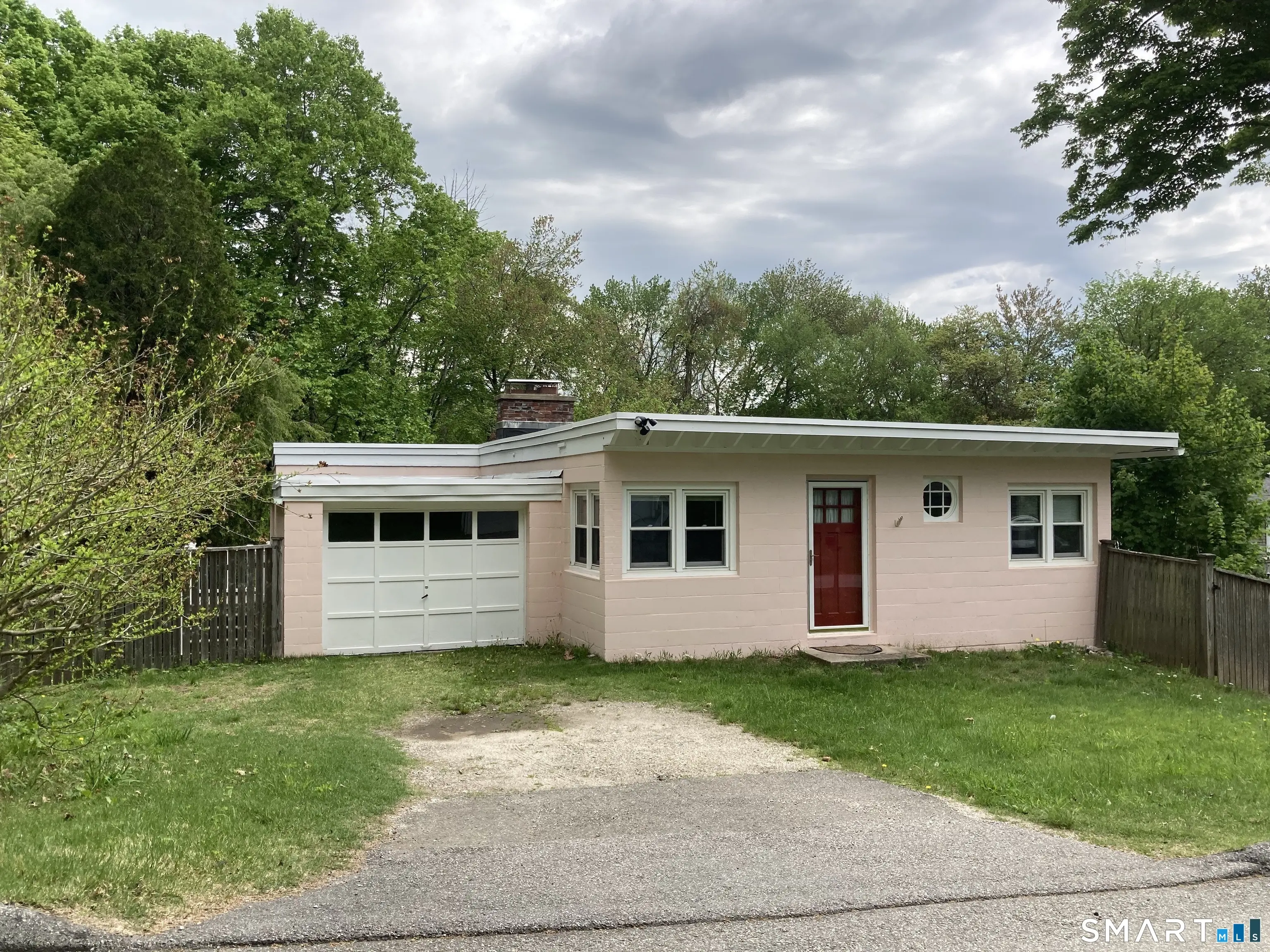 10 Phelps Lane, Deep River