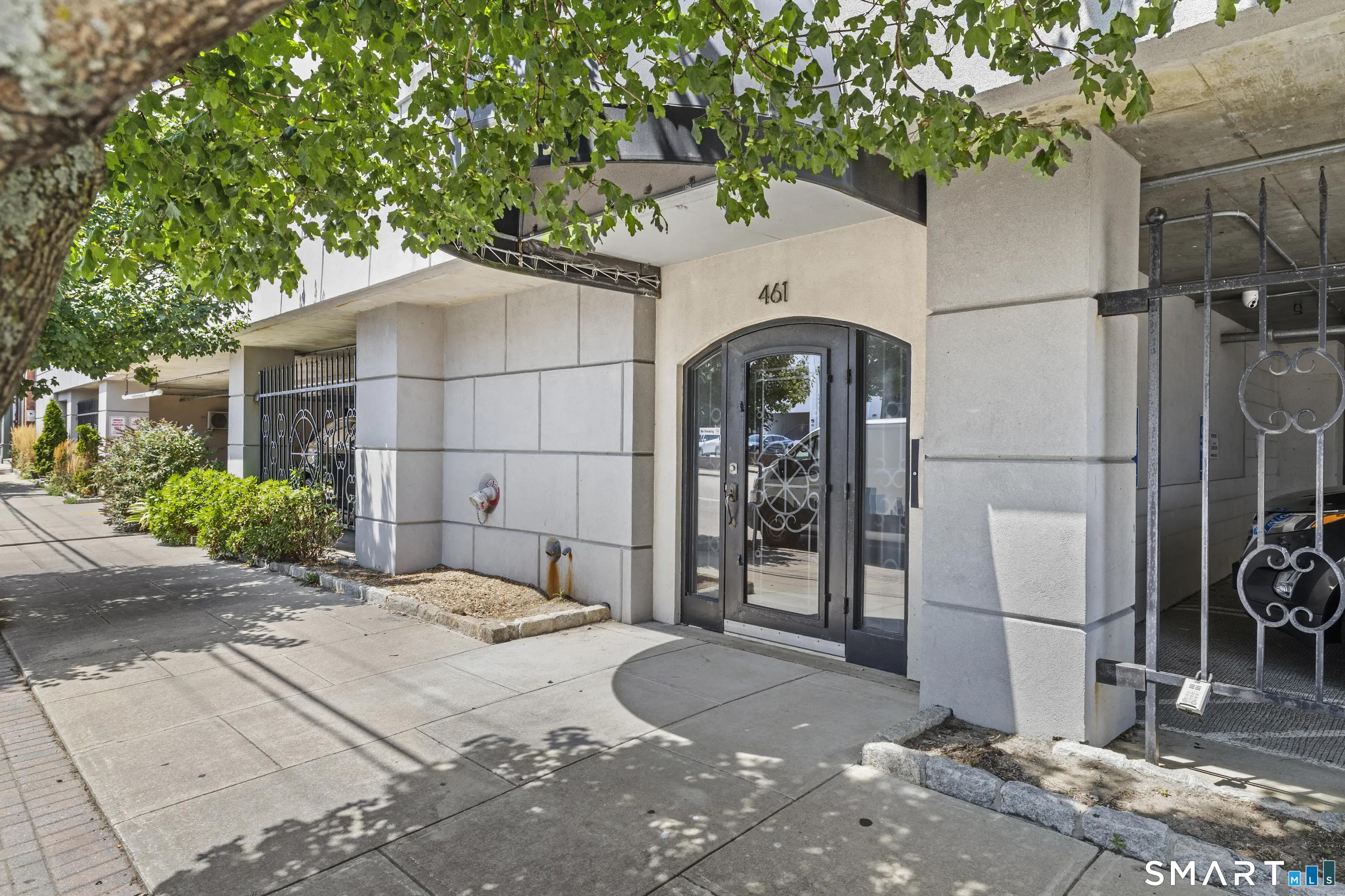 461 Bank Street 604, New London