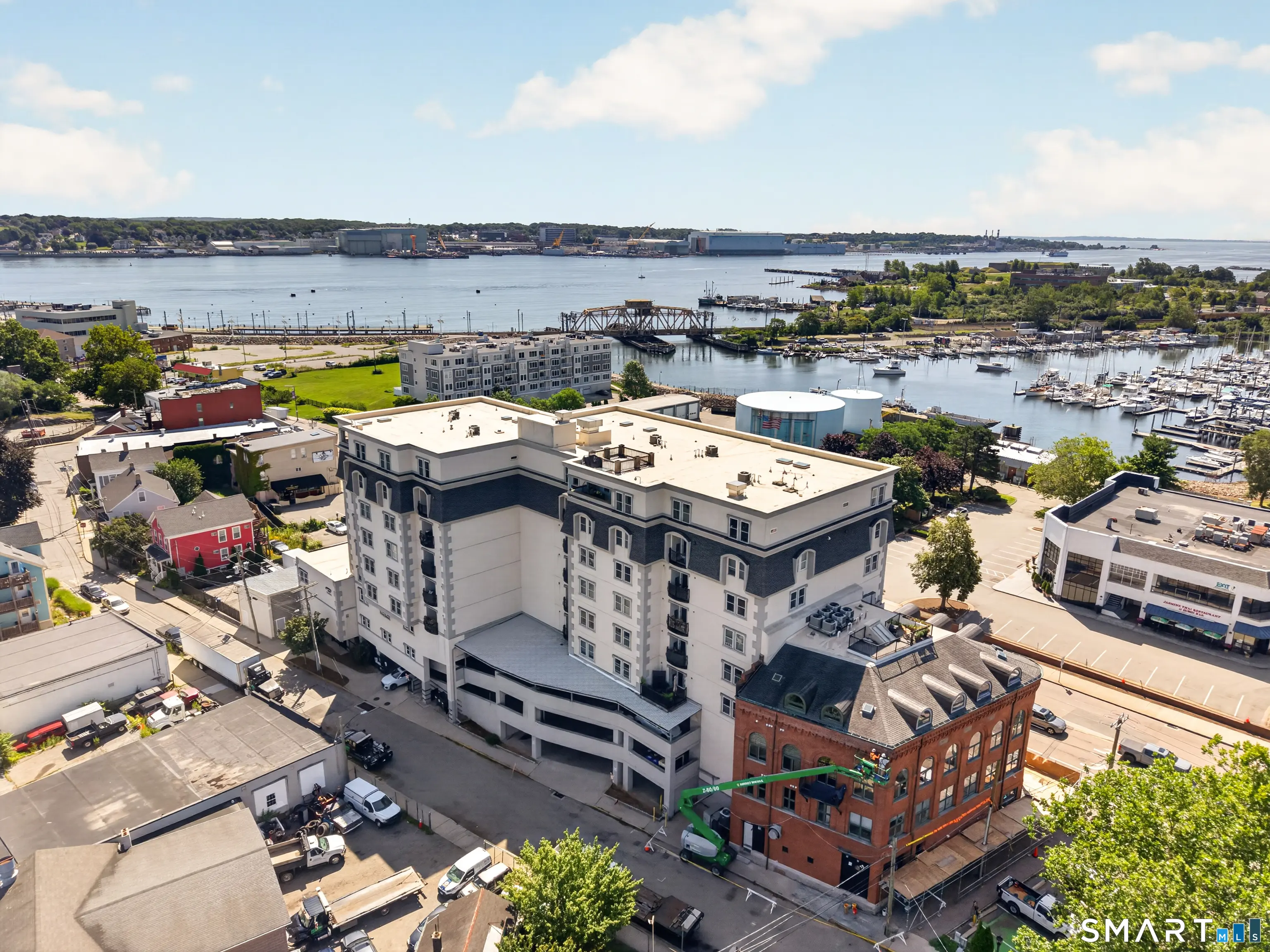 461 Bank Street 604, New London