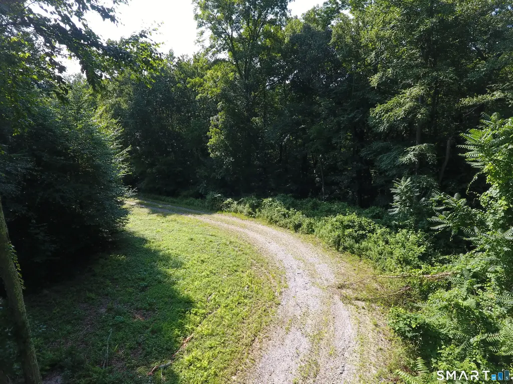 168 Turkey Hill Road, Haddam