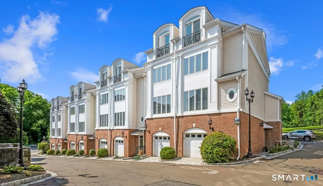442 Main Avenue A8, Norwalk