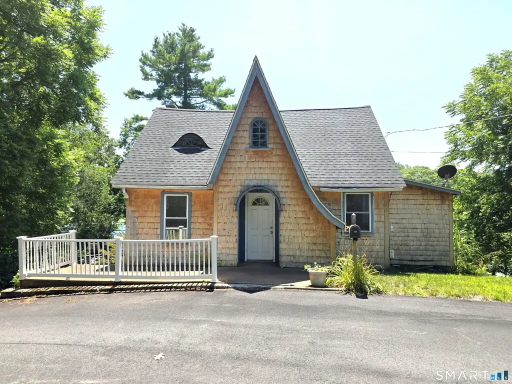 139 Lake Road, Griswold