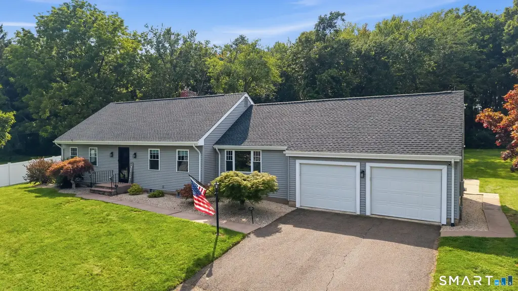 1 Webster Heights, Cromwell