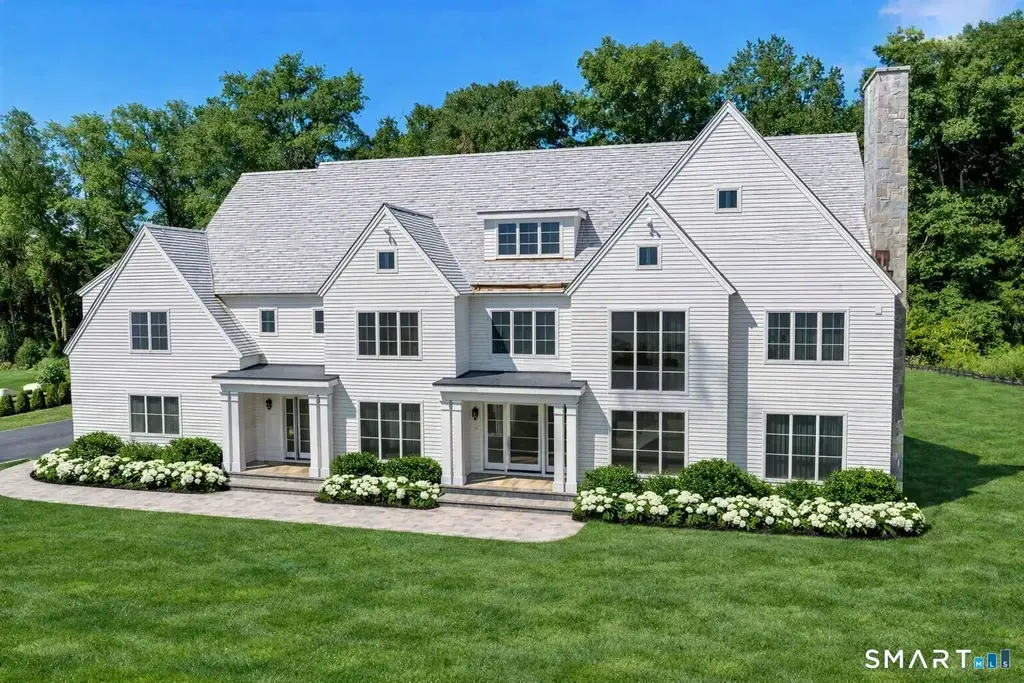 21 Sturges Commons, Westport
