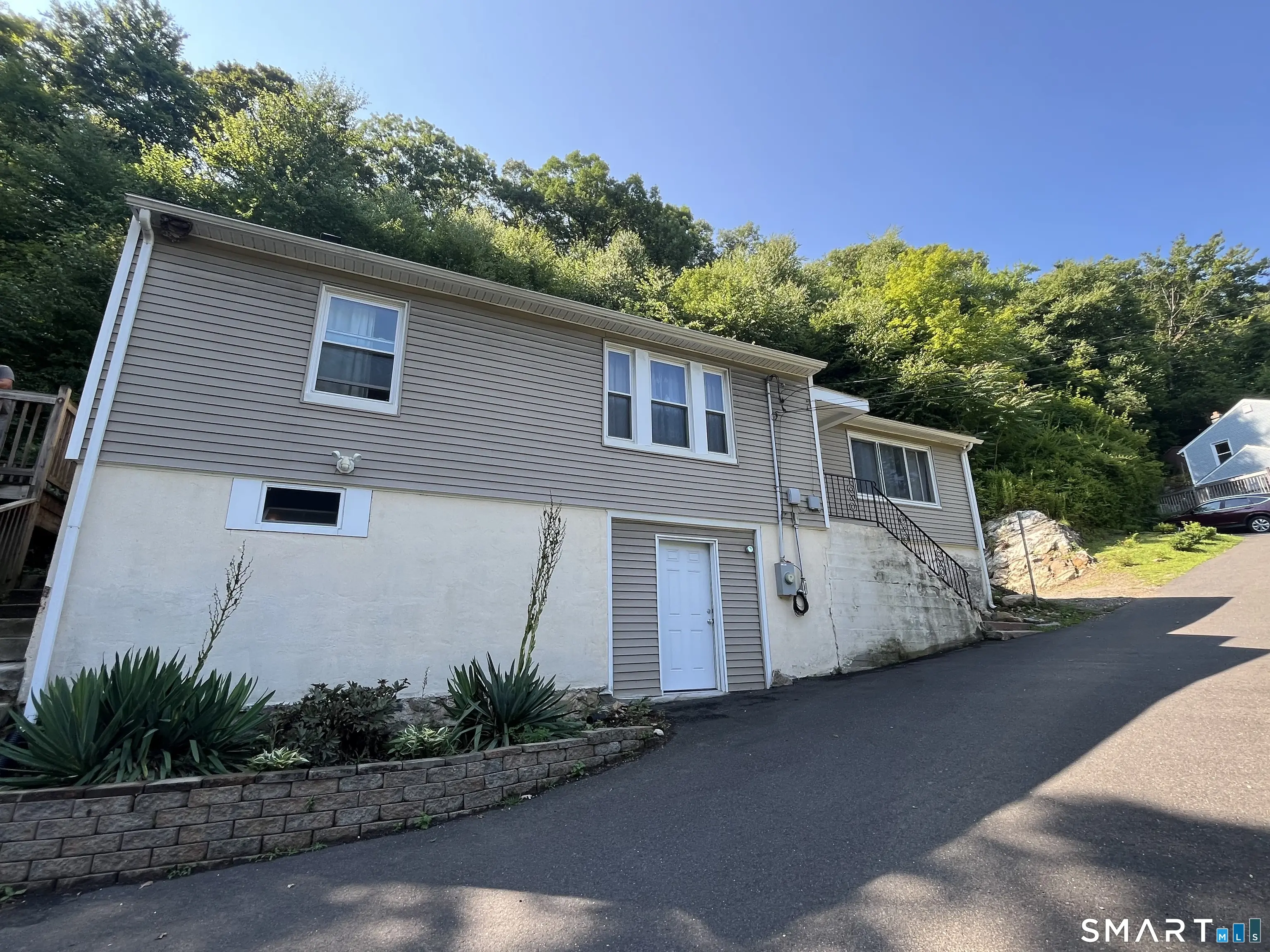 245 Frost Bridge Road, Watertown