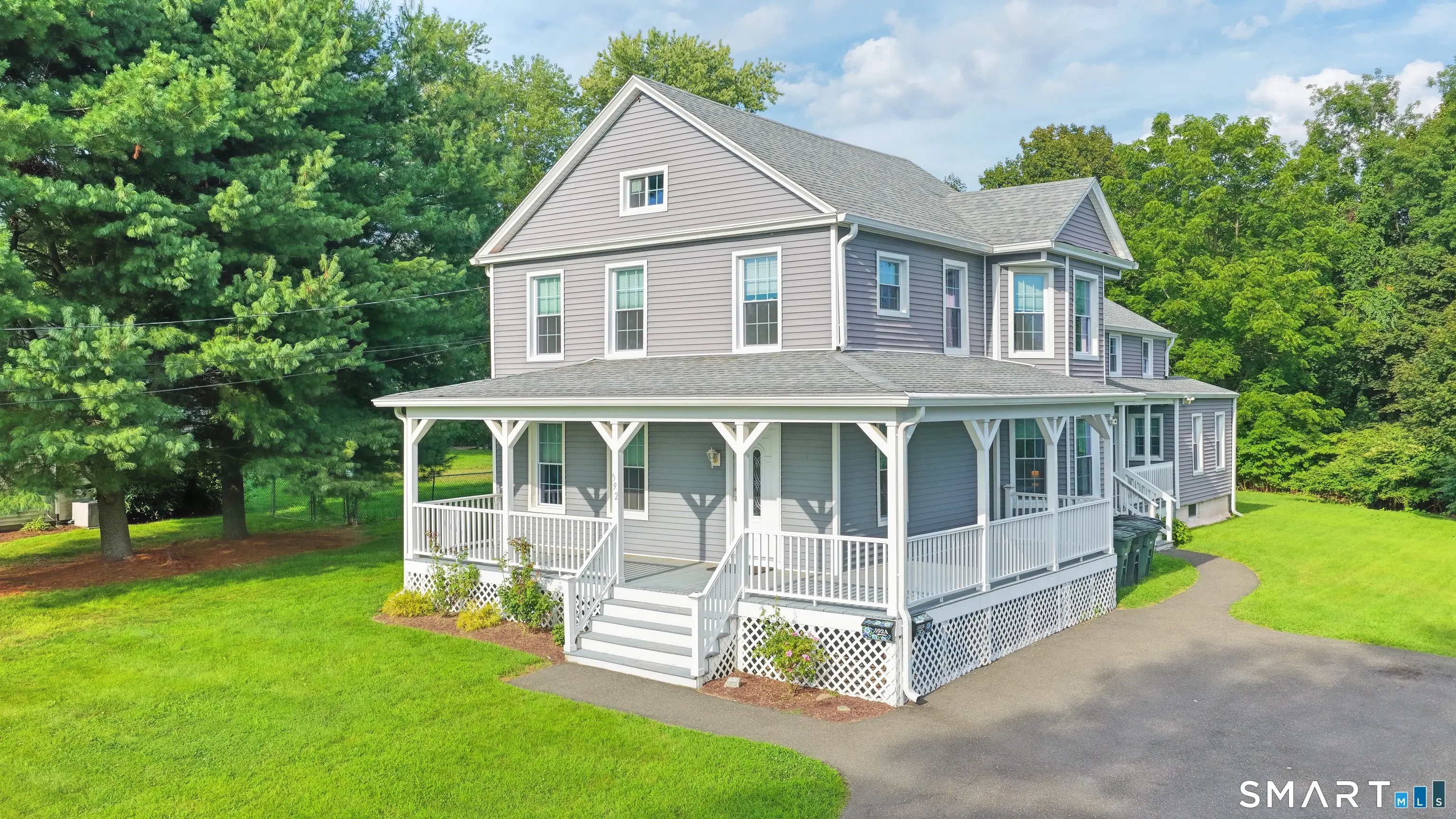 592 Pond Point Avenue, Milford