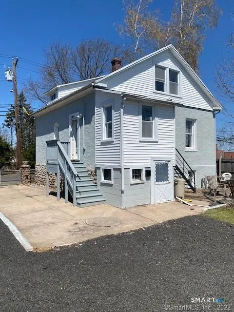 92 Terrace Avenue, West Haven