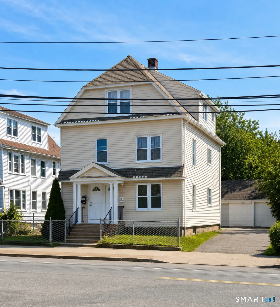 2422-2426 East Main Street, Bridgeport