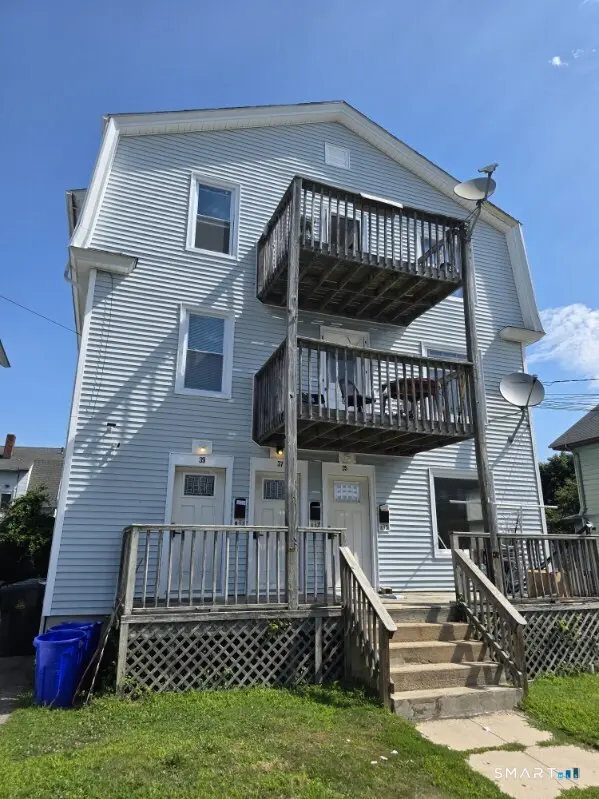 35 Linden Street, New London
