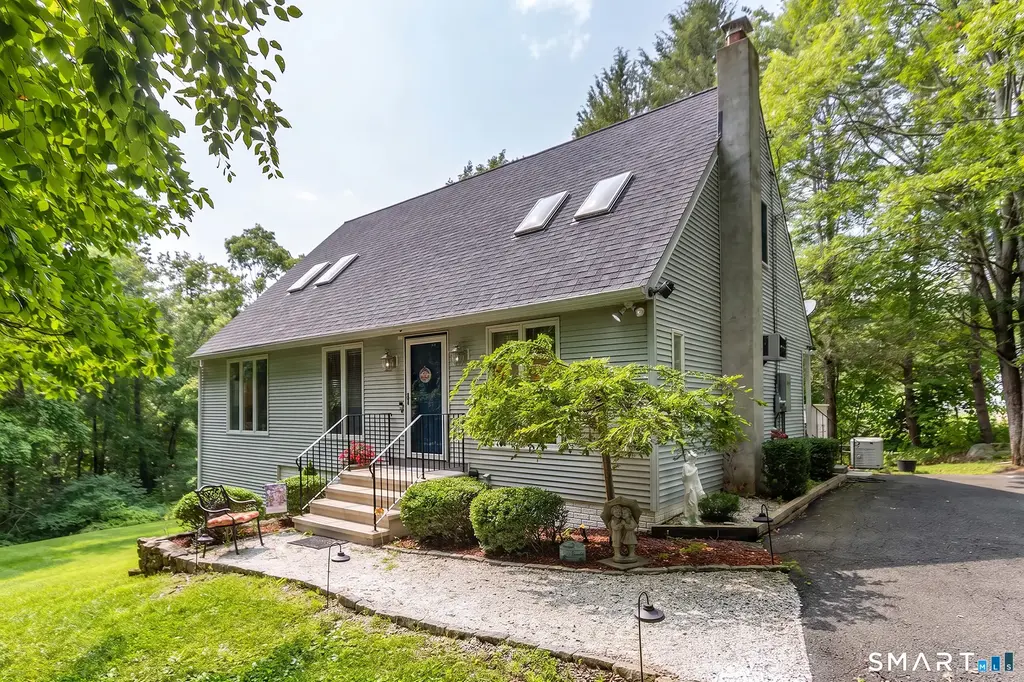 51 Rocky Hill Road, New Fairfield
