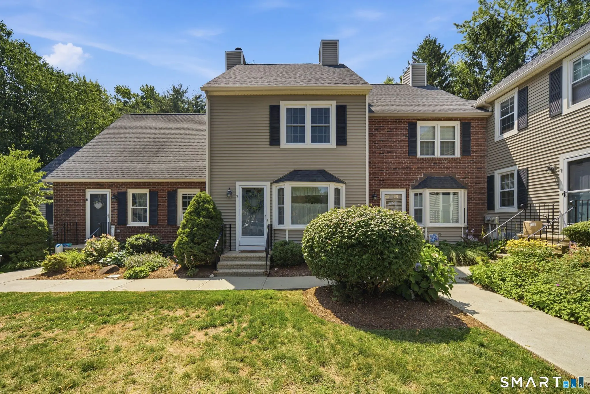9 Braintree Court 9, Suffield