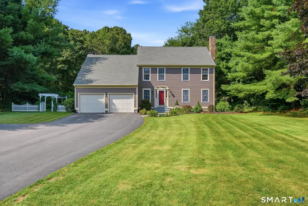 54 Heatherwood Drive, Colchester