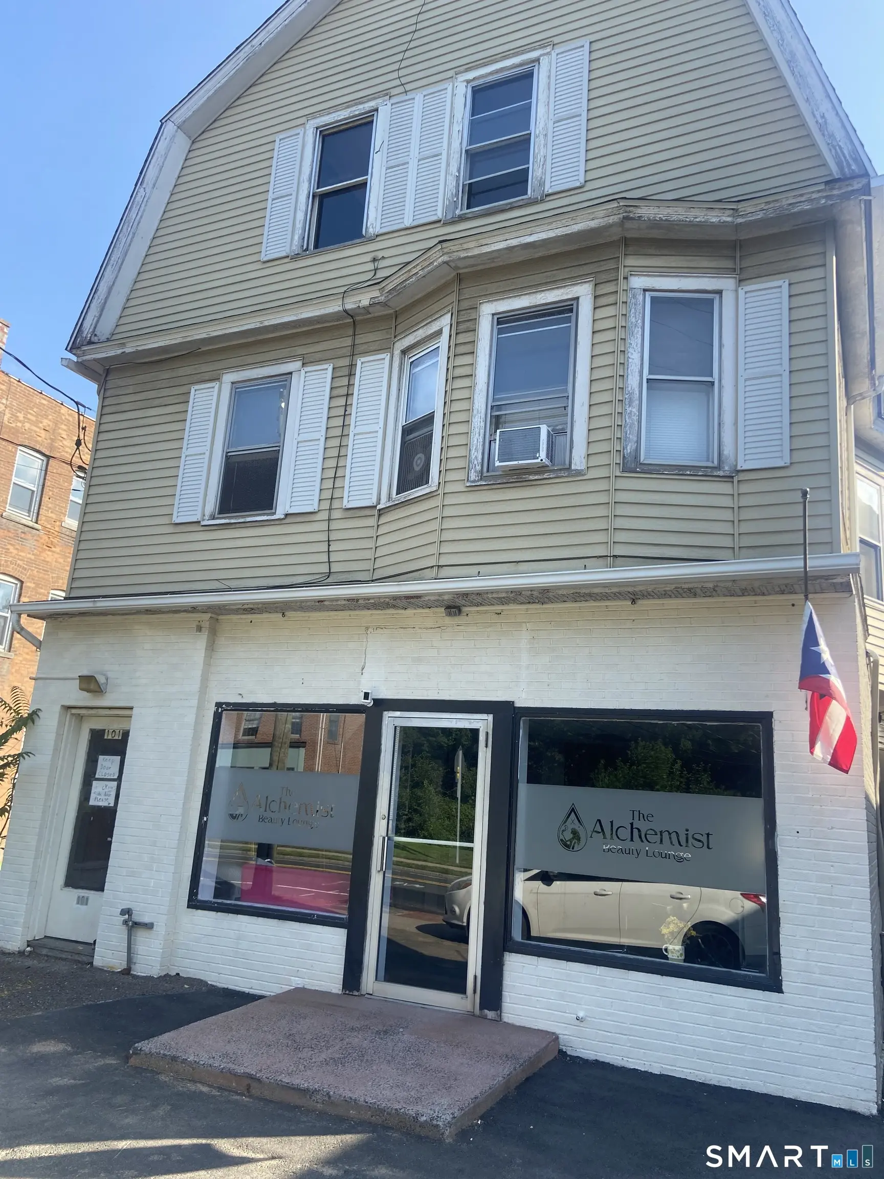 101 Poquonock Avenue, Windsor