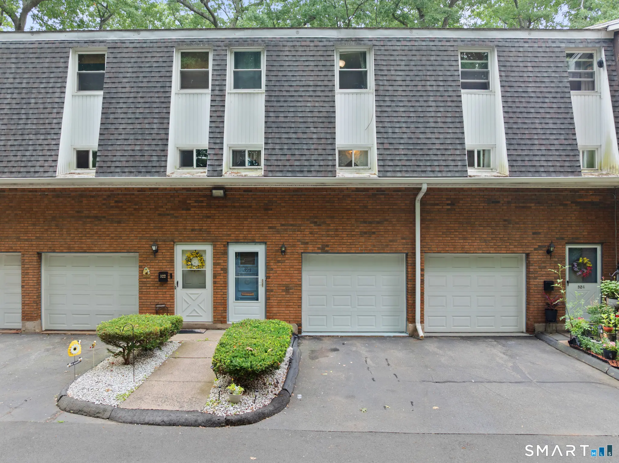 323 Dunfey Lane 323, Windsor
