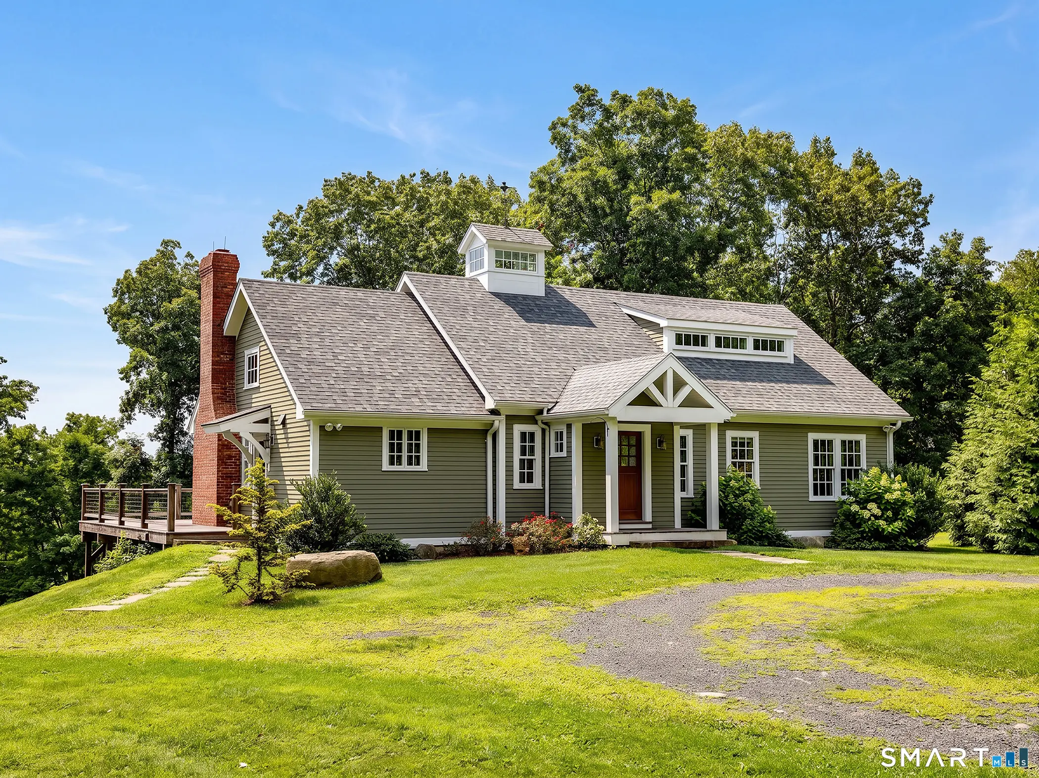 21 Hemlock Road, Roxbury