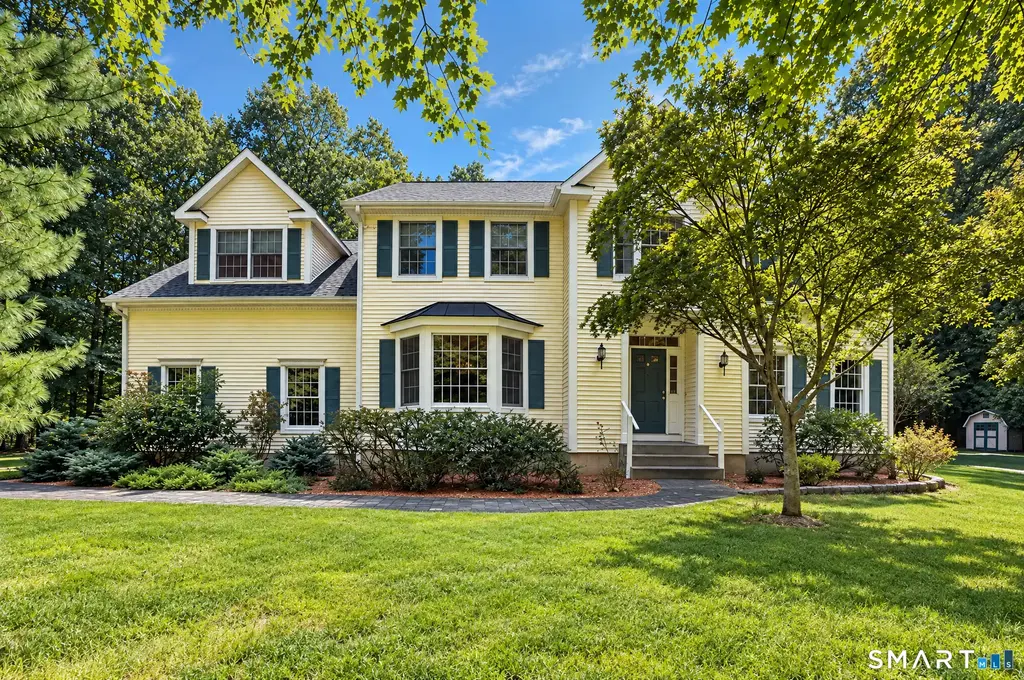 30 Country Way, Bethel