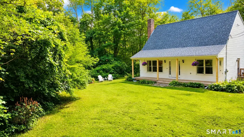 49 Parsonage Road, Hampton