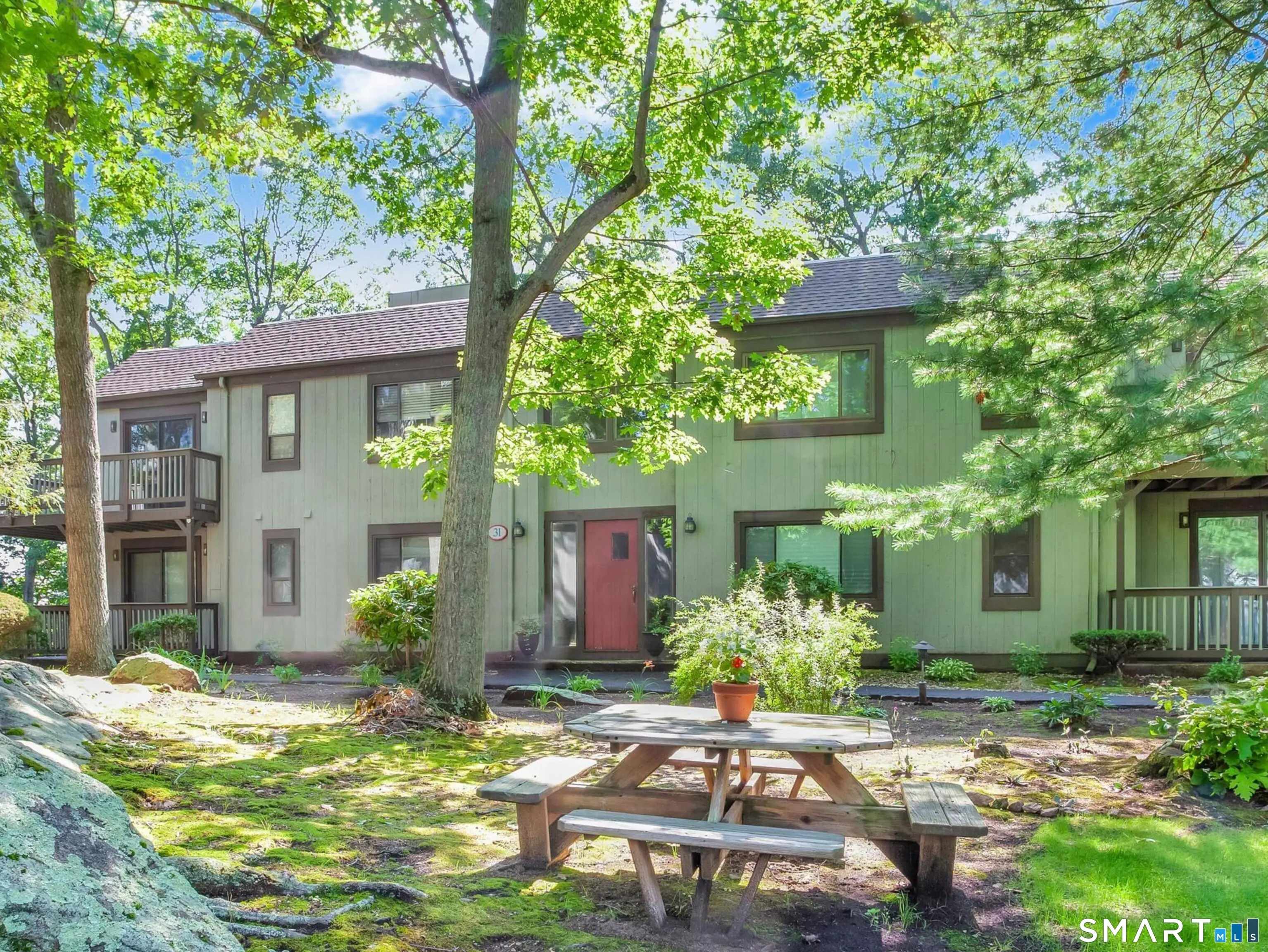 31 Harbour Village C, Branford