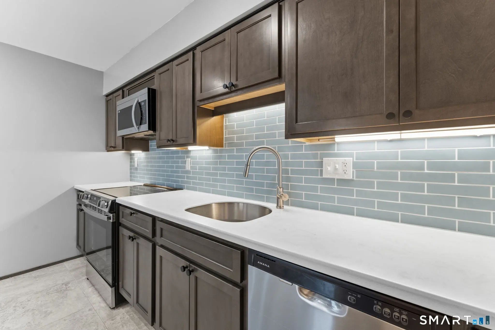 201 College Street 22, Middletown