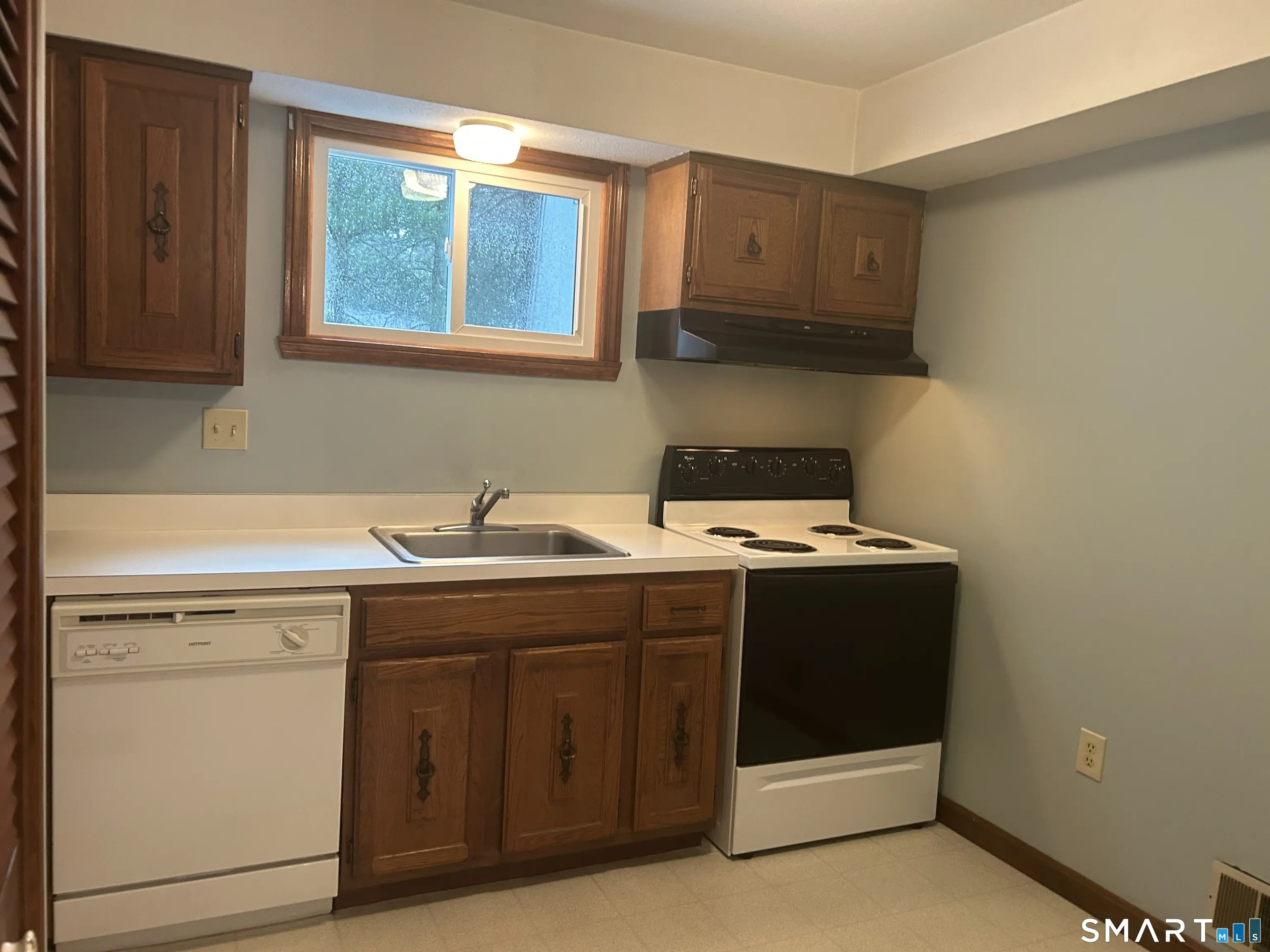 318 Dunfey Lane 318, Windsor
