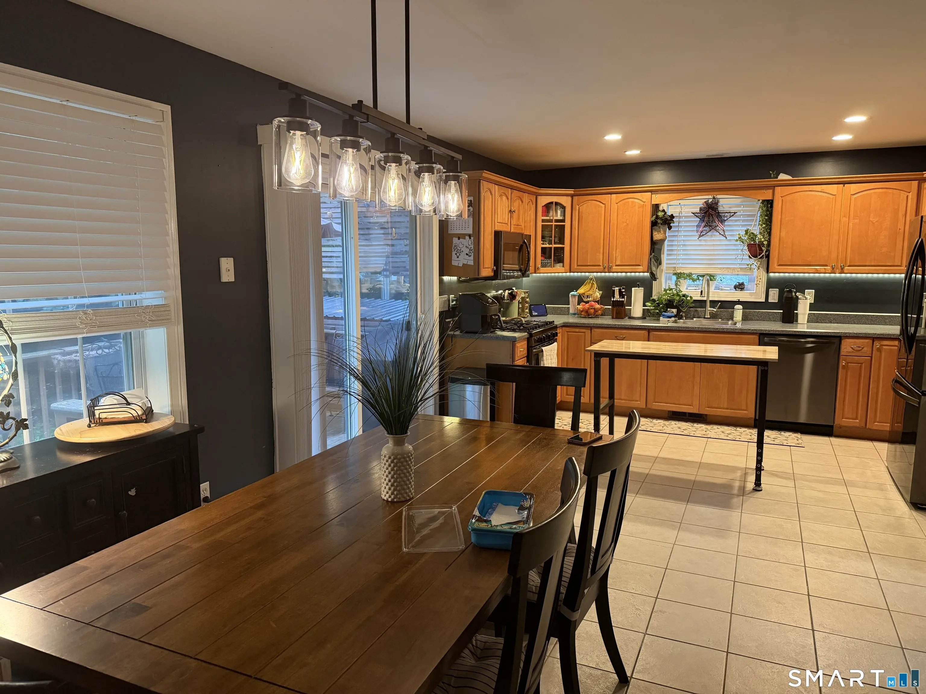 232 Scott Street, Naugatuck