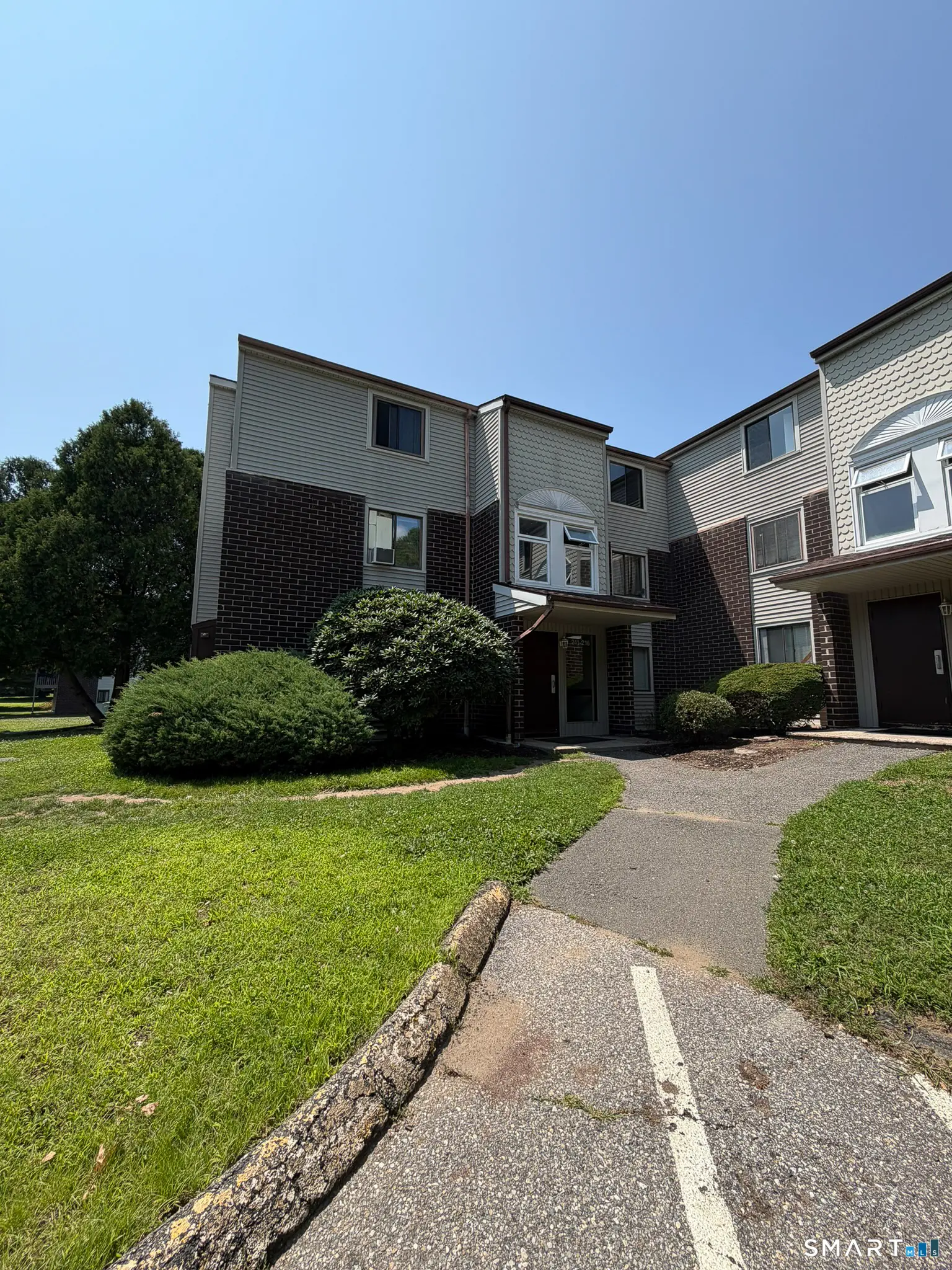 7 Padanaram Road J216, Danbury