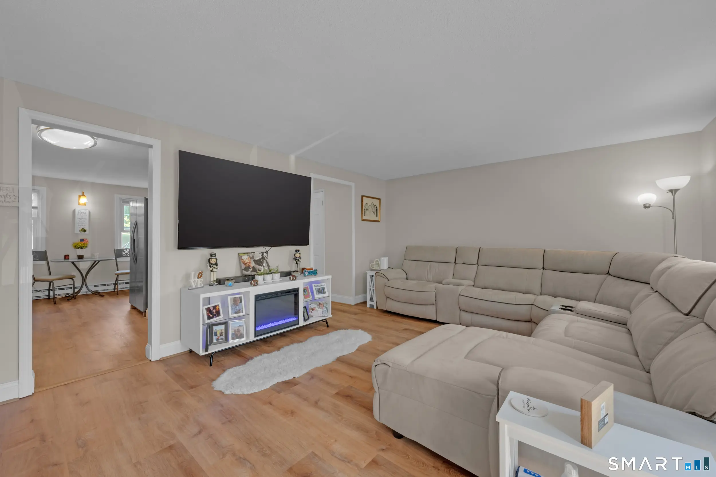 10 Lakeside Drive N, Ledyard