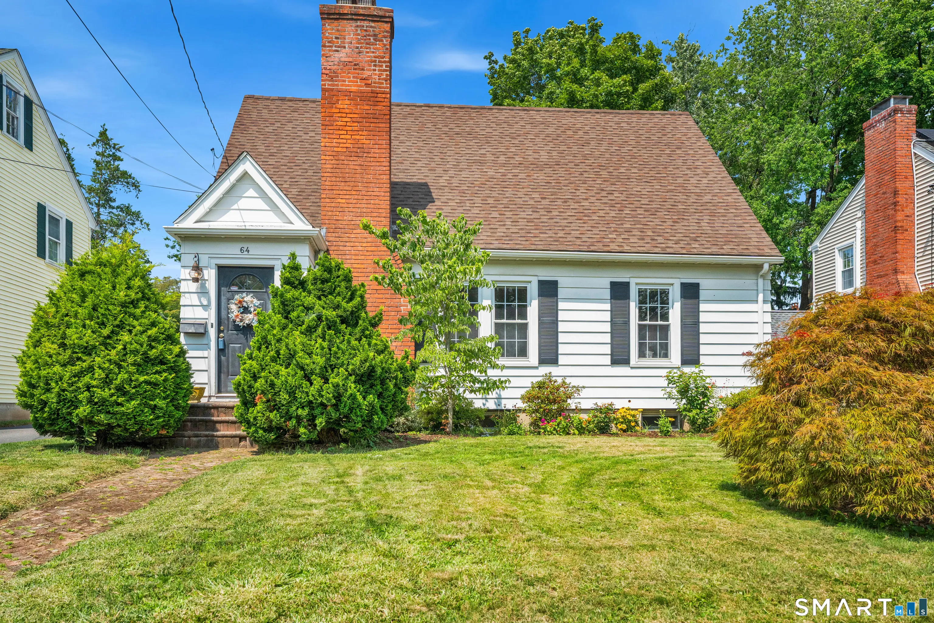 64 Meadowbrook Road, West Hartford