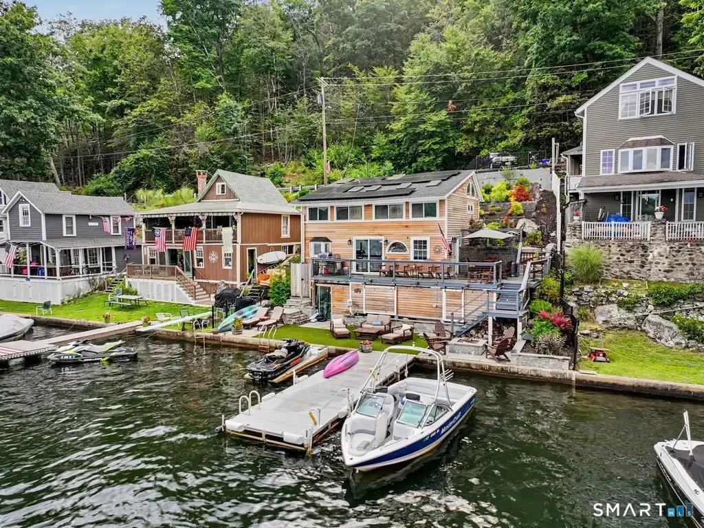 804 West Wakefield Boulevard, Winchester