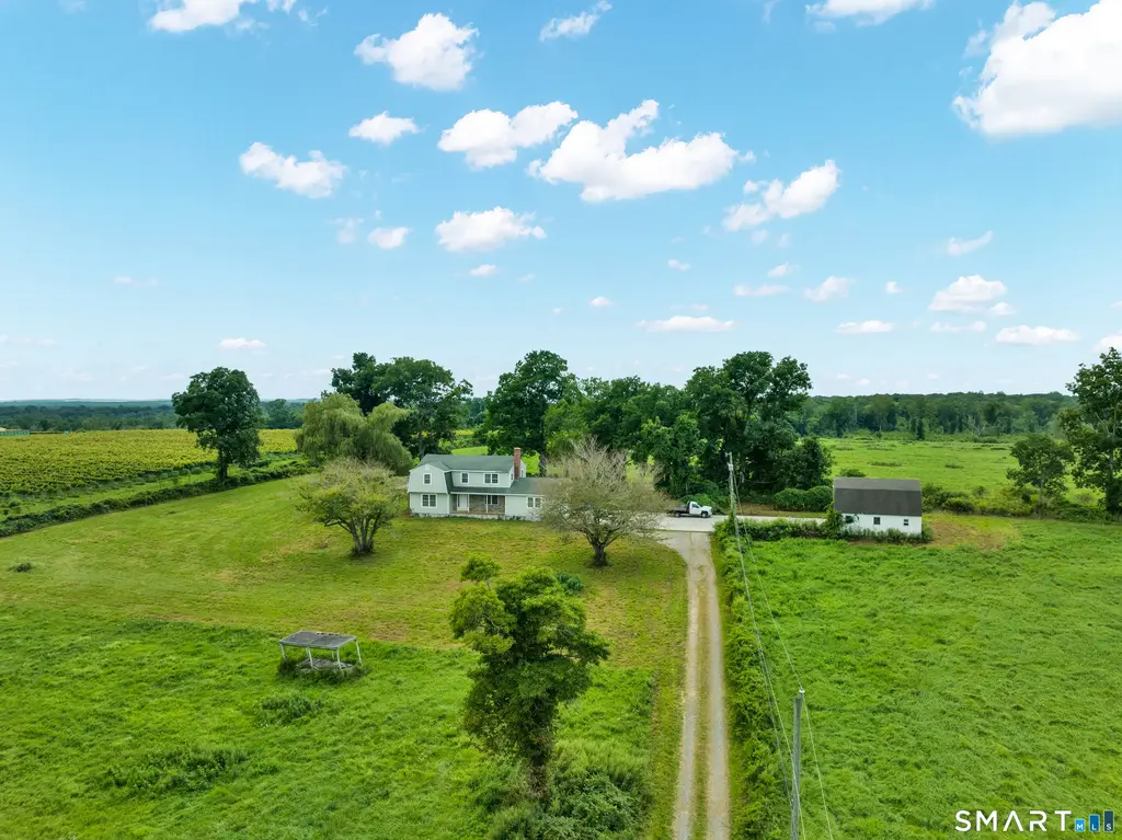 91-a Wintechog Hill Road, North Stonington