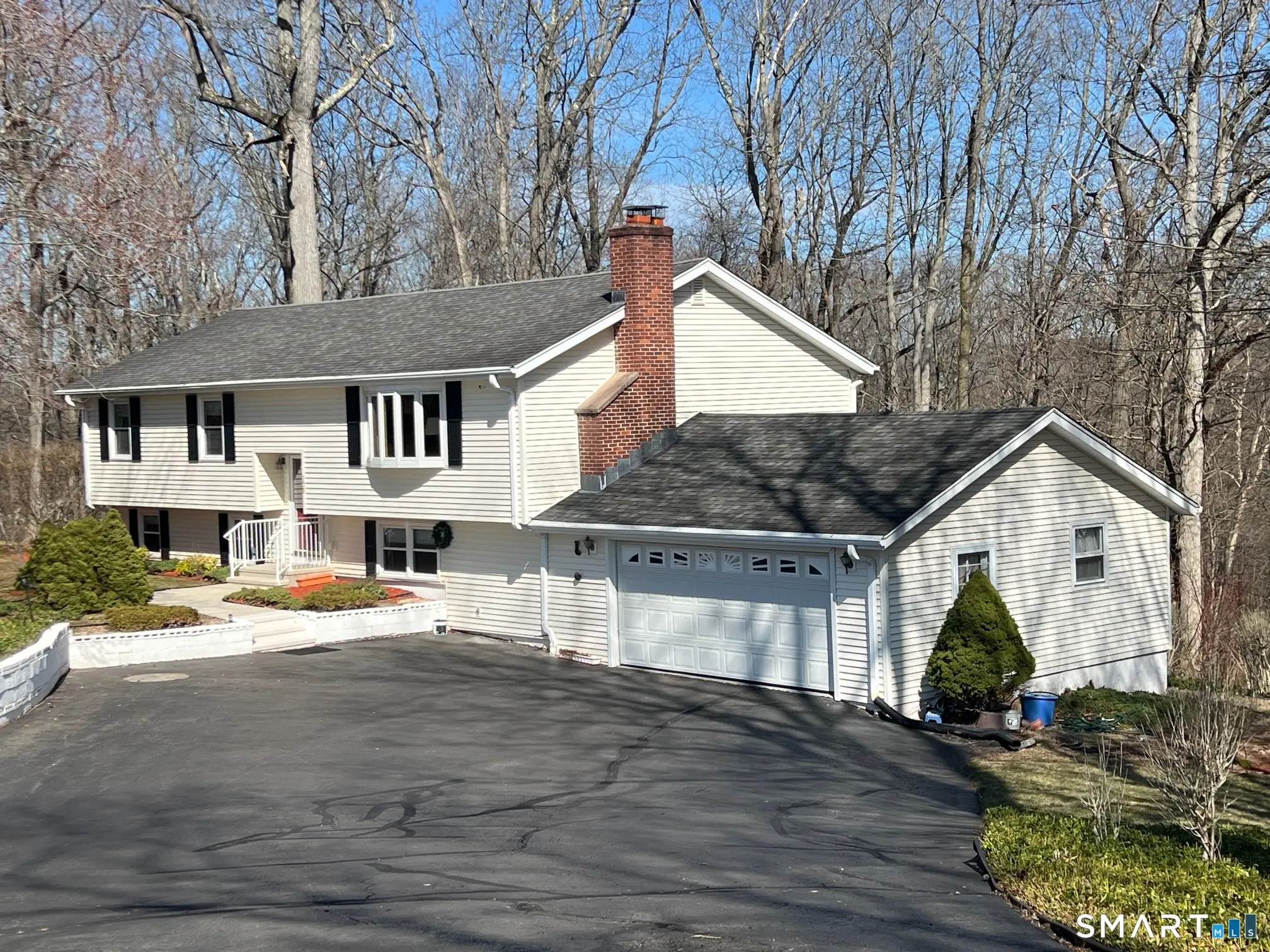 135 Parsonage Hill Road, North Branford